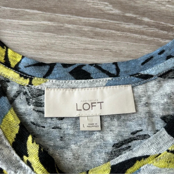 Ann Taylor  Loft Floral Pure Linen Knitted Top - Picture 7 of 16